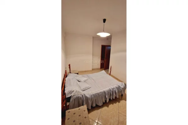 Shtepi me qera Apartament ne Tirane, 2+1, Mobilimi E mobiluar, Pagesa 700  Euro.