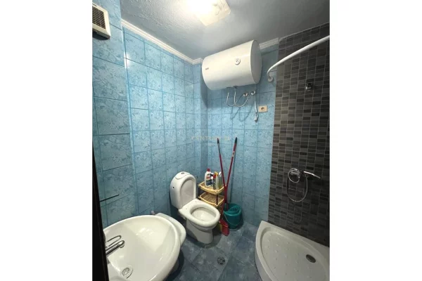 Shtepi me qera Apartament ne Tirane, 1+1, Mobilimi E mobiluar, Pagesa 550  Euro.