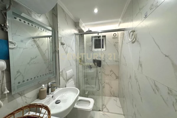 Shtepi me qera Apartament ne Tirane, 1+1, Mobilimi E mobiluar, Pagesa 800  Euro.