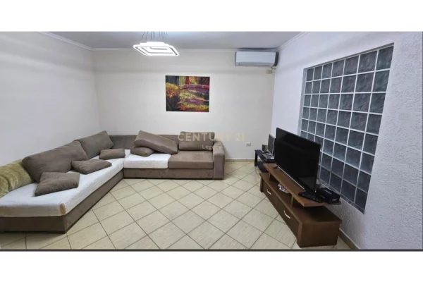 Shtepi me qera 2+1 ne Tirane - 500 Euro