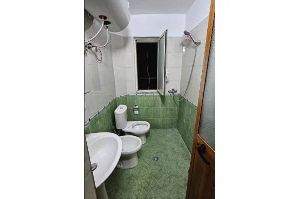 Shtepi me qera Apartament ne Tirane, 2+1, Mobilimi E mobiluar, Pagesa 500  Euro.