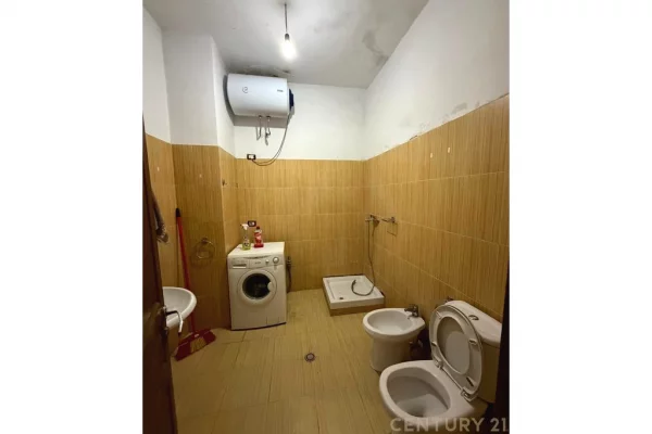 Shtepi me qera 2+1 ne Tirane - 500 Euro