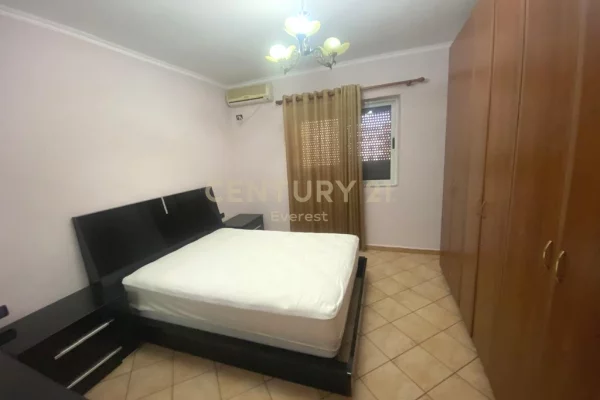 Shtepi me qera 2+1 ne Tirane - 550 Euro