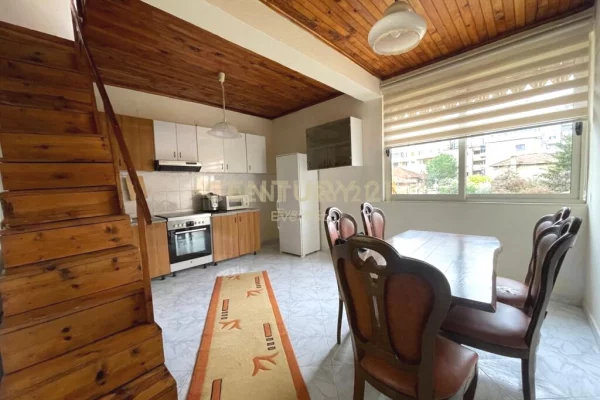 Shtepi me qera Apartament ne Tirane, 2+1, Mobilimi E mobiluar, Pagesa 500  Euro.