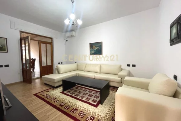 Shtepi me qera Apartament ne Tirane, 2+1, Mobilimi E mobiluar, Pagesa 500  Euro.