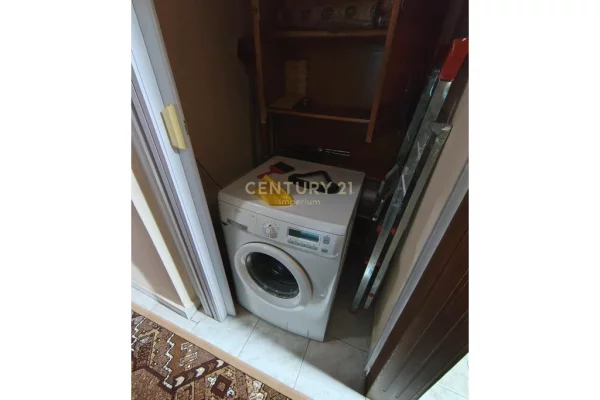 Shtepi me qera Apartament ne Tirane, 3+1, Mobilimi E mobiluar, Pagesa 500  Euro.