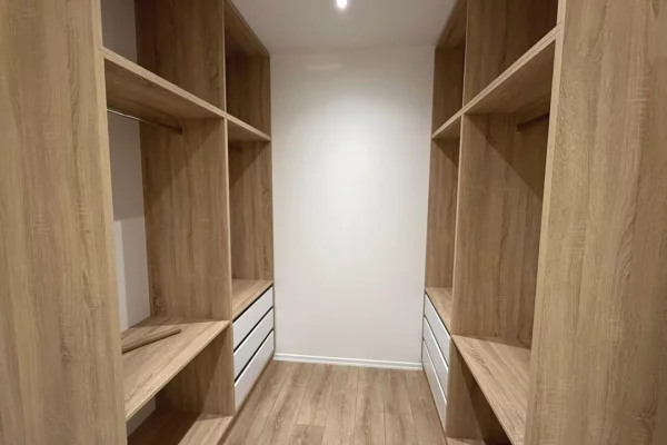 Shtepi ne shitje Apartament ne Tirane, 1+1, Mobilimi E mobiluar, Pagesa 175,000  Euro.