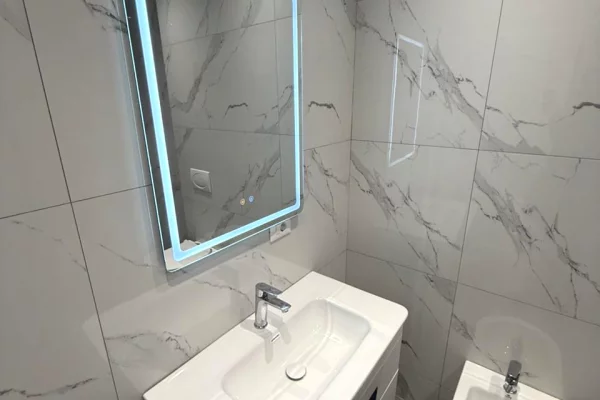 Shtepi ne shitje Apartament ne Tirane, 1+1, Mobilimi E mobiluar, Pagesa 175,000  Euro.