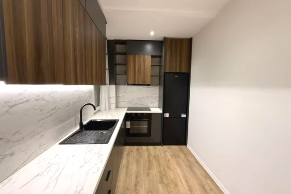 Shtepi ne shitje Apartament ne Tirane, 1+1, Mobilimi E mobiluar, Pagesa 175,000  Euro.