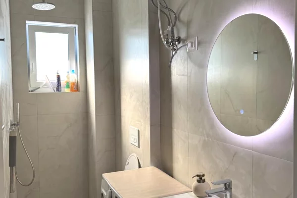 Shtepi me qera Apartament ne Tirane, 1+1, Mobilimi E mobiluar, Pagesa 45,000  Leke.