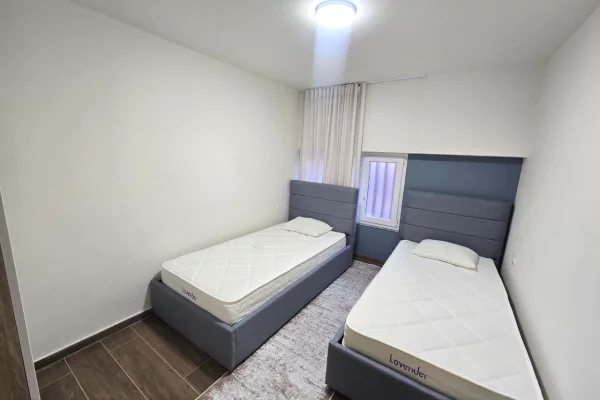 Shtepi me qera Apartament ne Tirane, 2+1, Mobilimi E mobiluar, Pagesa 70,000  Leke.