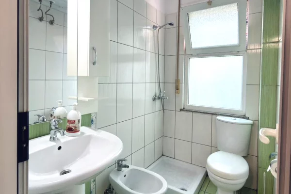 Shtepi me qera 2+1 ne Tirane - 600 Euro