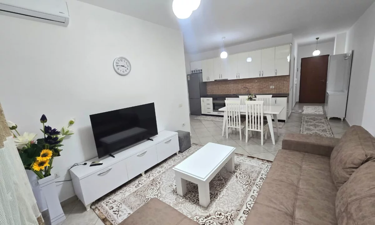 Shtepi me qera Apartament ne Tirane, 2+1, Mobilimi E mobiluar, Pagesa 600  Euro.
