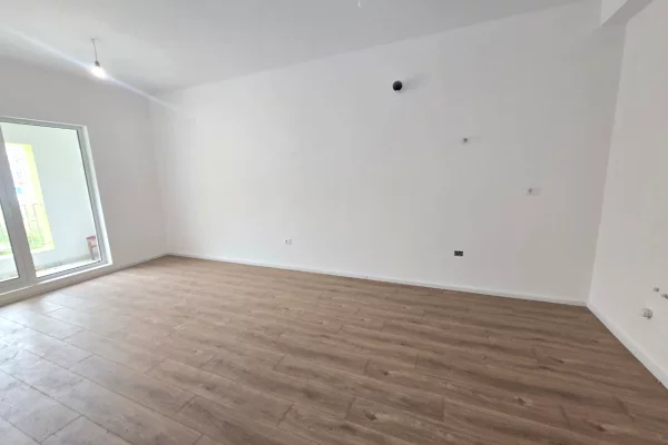 Shtepi ne shitje 2+1 ne Tirane - 130,000 Euro