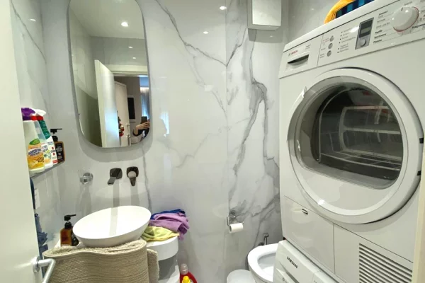 Shtepi me qera 2+1 ne Tirane - 950 Euro