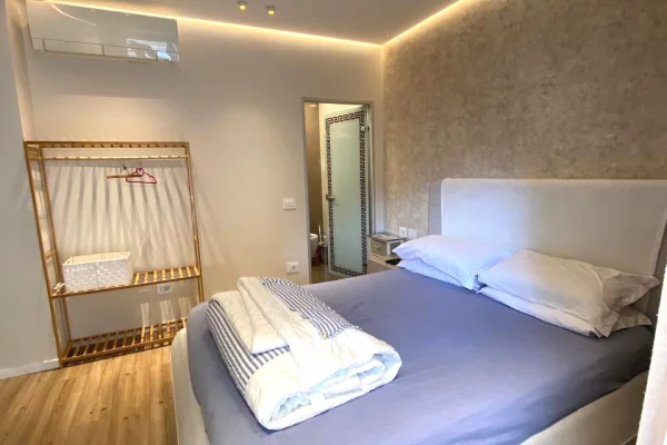 Shtepi me qera Apartament ne Tirane, 2+1, Mobilimi E mobiluar, Pagesa 950  Euro.