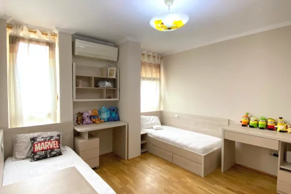 Shtepi me qera Apartament ne Tirane, 2+1, Mobilimi E mobiluar, Pagesa 950  Euro.