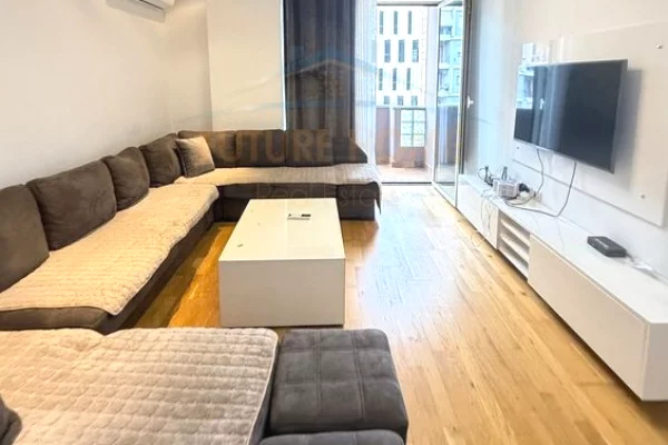 Shtepi me qera 2+1 ne Tirane - 60,000 Leke