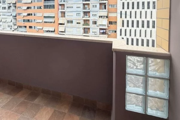 Shtepi me qera Apartament ne Tirane, 2+1, Mobilimi E mobiluar, Pagesa 60,000  Leke.