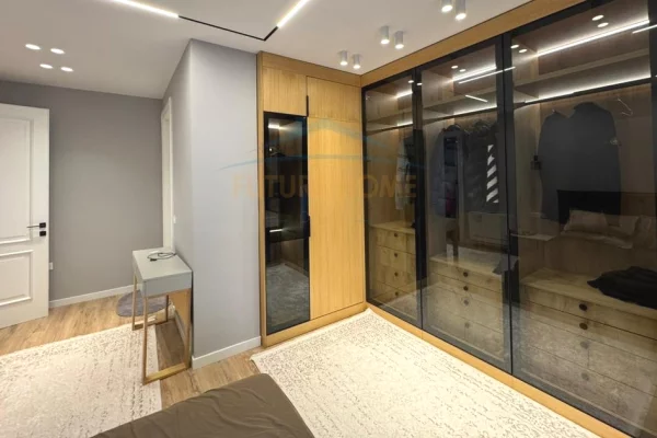 Shtepi me qera Apartament ne Tirane, 2+1, Mobilimi E mobiluar, Pagesa 1,800  Euro.