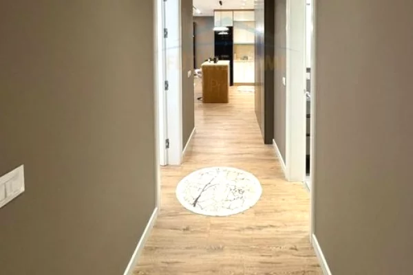 Shtepi me qera Apartament ne Tirane, 2+1, Mobilimi E mobiluar, Pagesa 1,800  Euro.