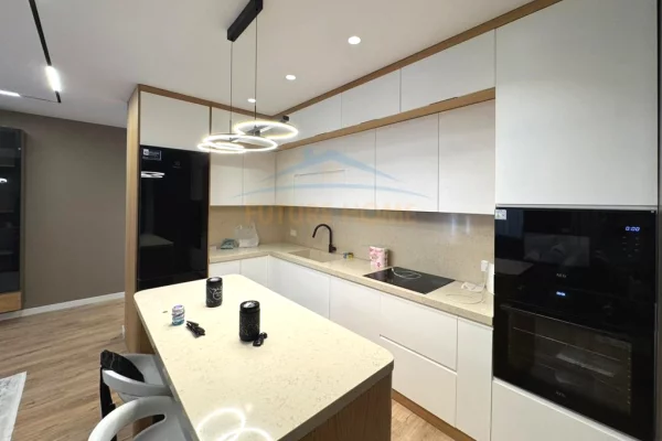 Shtepi me qera Apartament ne Tirane, 2+1, Mobilimi E mobiluar, Pagesa 1,800  Euro.