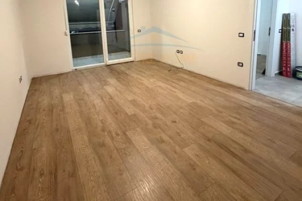 Shtepi me qera Apartament ne Tirane, 1+1, Mobilimi Bosh, pa mobiluar, Pagesa 700  Euro.