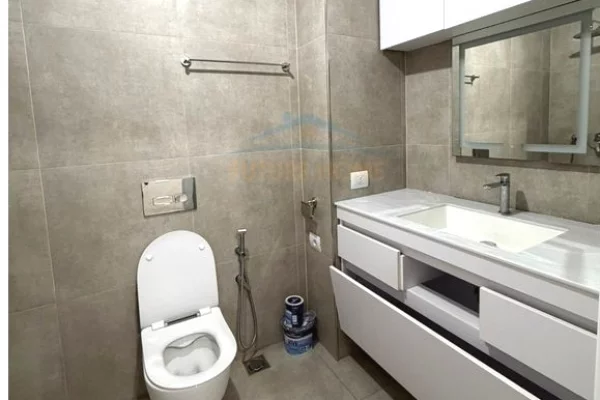 Shtepi me qera Apartament ne Tirane, 1+1, Mobilimi Bosh, pa mobiluar, Pagesa 700  Euro.