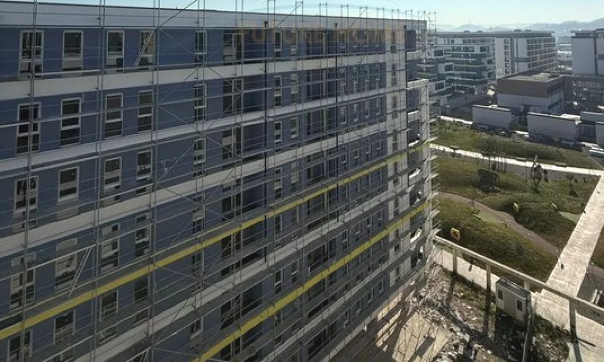 Shtepi ne shitje Apartament ne Tirane, 2+1, Mobilimi Bosh, pa mobiluar, Pagesa 122,000  Euro.