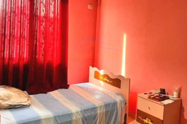 Shtepi me qera Apartament ne Tirane, 2+1, Mobilimi E mobiluar, Pagesa 450  Euro.