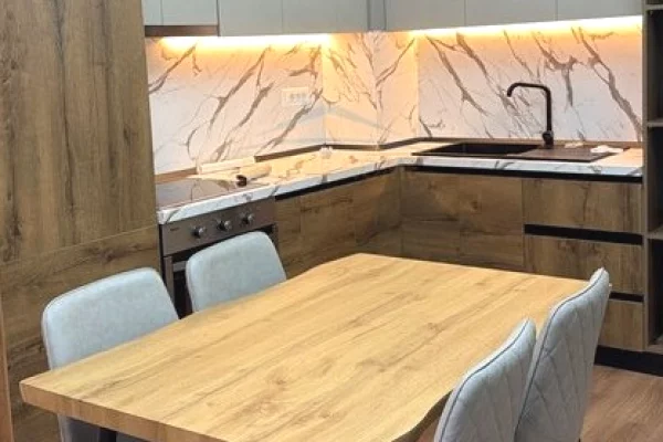 Shtepi me qera Apartament ne Tirane, 1+1, Mobilimi E mobiluar, Pagesa 750  Euro.