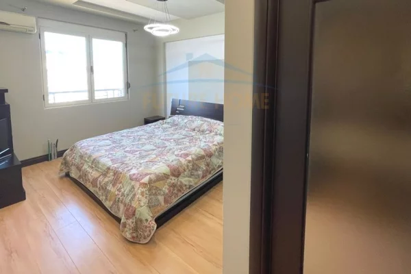 Shtepi ne shitje Apartament ne Tirane, 2+1, Mobilimi E mobiluar, Pagesa 157,000  Euro.