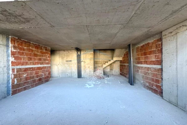 Apartament per shitje ,  Duplex 4+1 , Komuna Parisit