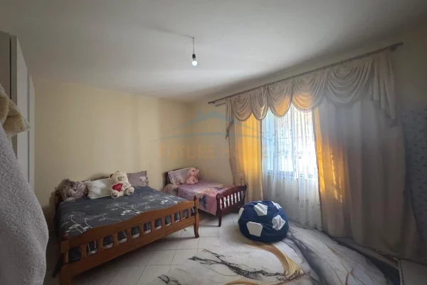 Shtepi ne shitje 4+1 ne Tirane - 350,000 Euro