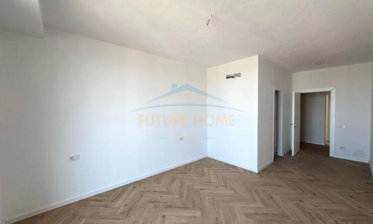 Ambient biznesi me qera 3+1 ne Tirane - 2,200 Euro