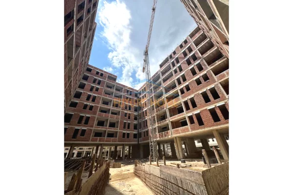 Shtepi ne shitje Apartament ne Tirane, 2+1, Mobilimi Bosh, pa mobiluar, Pagesa 97,000  Euro.