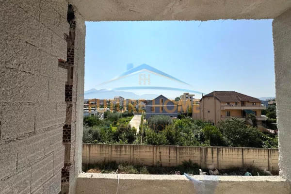 Shtepi ne shitje Apartament ne Tirane, 2+1, Mobilimi Bosh, pa mobiluar, Pagesa 97,000  Euro.