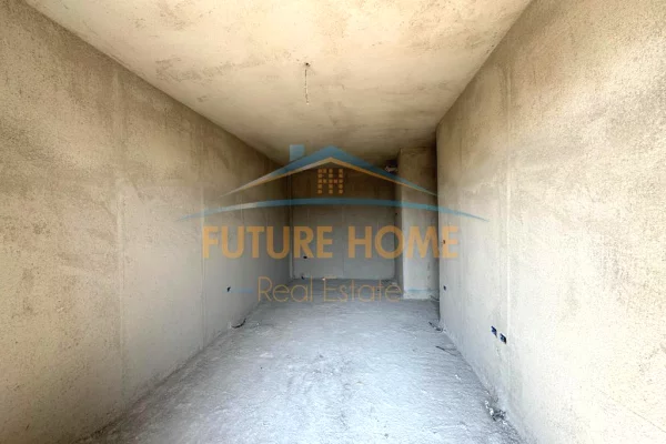 Shtepi ne shitje Apartament ne Tirane, 2+1, Mobilimi Bosh, pa mobiluar, Pagesa 97,000  Euro.