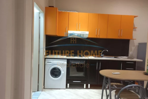 Shtepi ne shitje Apartament ne Tirane, Garsoniere, Mobilimi E mobiluar, Pagesa 150,000  Euro.