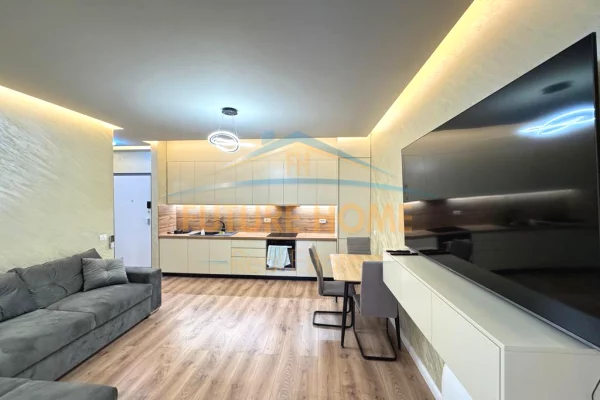 Shtepi ne shitje Apartament ne Tirane, 2+1, Mobilimi E mobiluar, Pagesa 210,000  Euro.