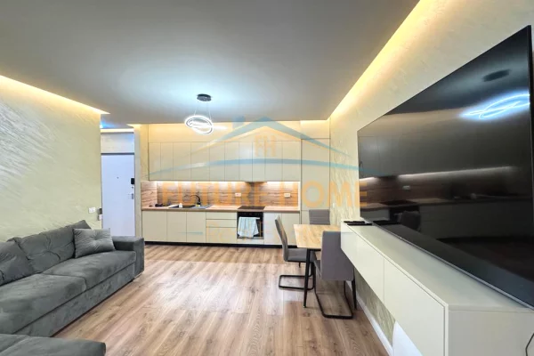 Shtepi ne shitje Apartament ne Tirane, 2+1, Mobilimi E mobiluar, Pagesa 210,000  Euro.