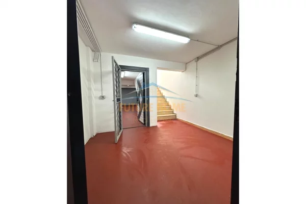 Business Property in Sale 6+1 in Tirana - 350,000 Euro