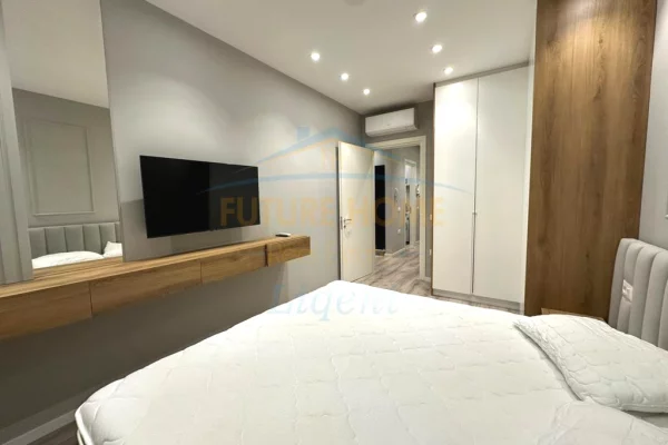 Shtepi ne shitje Apartament ne Tirane, 1+1, Mobilimi E mobiluar, Pagesa 230,000  Euro.