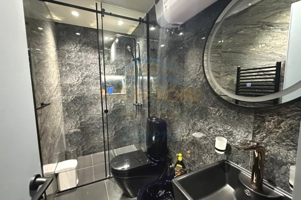 Shtepi ne shitje Apartament ne Tirane, 1+1, Mobilimi E mobiluar, Pagesa 220,000  Euro.