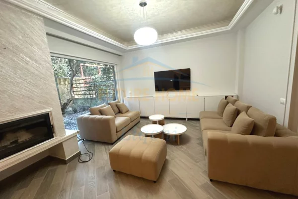 Shtepi me qera Apartament ne Tirane, 3+1, Mobilimi E mobiluar, Pagesa 3,000  Euro.