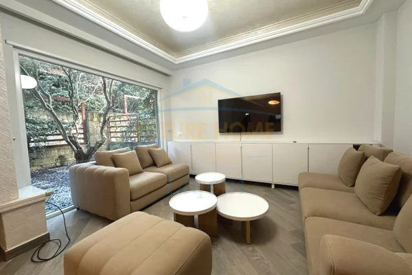 Shtepi me qera Apartament ne Tirane, 3+1, Mobilimi E mobiluar, Pagesa 3,000  Euro.