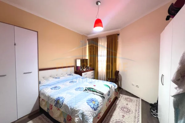 Apartament per shitje 2+1, Zogu i Zi, Tiranë.