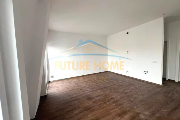 Shtepi ne shitje Apartament ne Tirane, 2+1, Mobilimi Bosh, pa mobiluar, Pagesa 159,000  Euro.