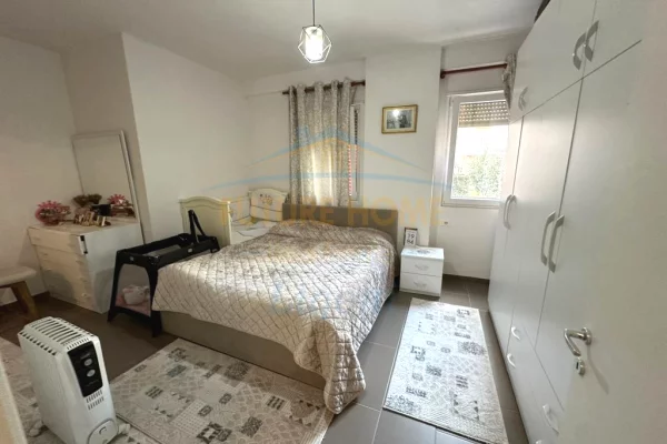 Shtepi ne shitje Apartament ne Tirane, 2+1, Mobilimi E mobiluar, Pagesa 140,000  Euro.