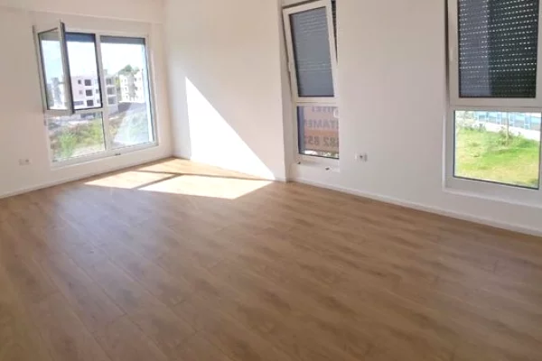 Shitet  Apartament, 1+1, Fresku, Tirane